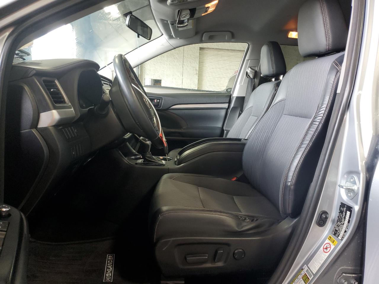2015 Toyota Highlander Le VIN: 5TDBKRFH6FS083685 Lot: 65610205