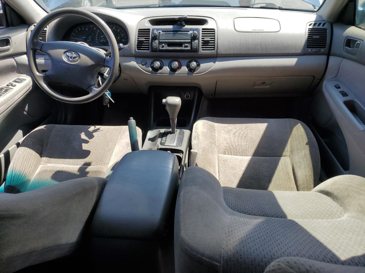 2003 Toyota Camry Le VIN: JTDBE32K230235398 Lot: 59405645