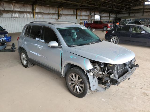  VOLKSWAGEN TIGUAN 2017 Серебристый