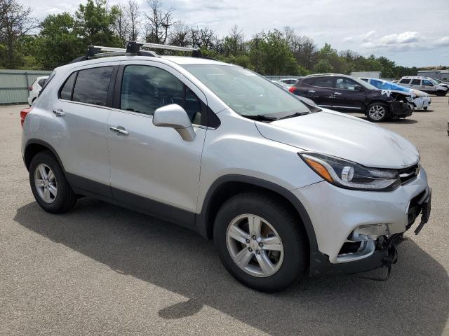  CHEVROLET TRAX 2018 Srebrny