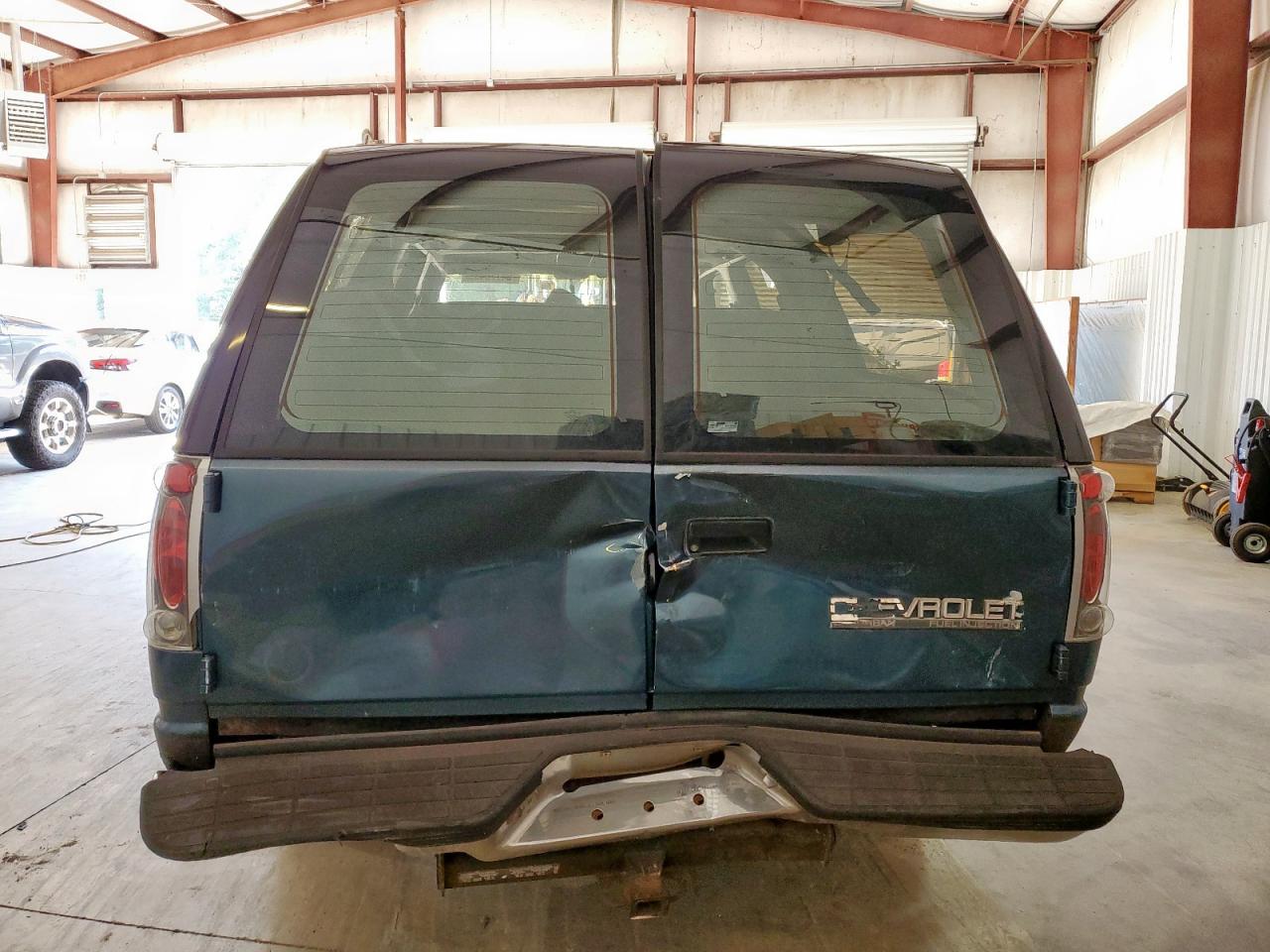 1992 Chevrolet Suburban K1500 VIN: 1GNFK16K9NJ338993 Lot: 64726485