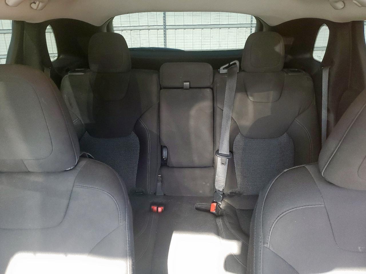 2020 Jeep Cherokee Latitude VIN: 1C4PJLCB0LD610892 Lot: 66857315