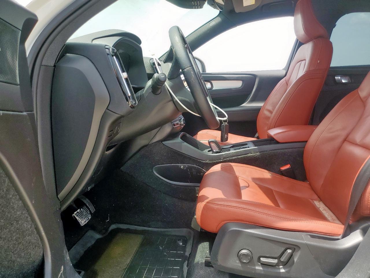 2019 Volvo Xc40 T5 Momentum VIN: YV4162XZ4K2018914 Lot: 63519805