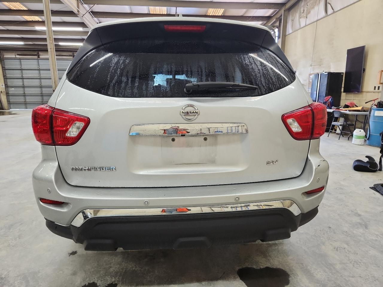 2019 Nissan Pathfinder S VIN: 5N1DR2MN2KC629233 Lot: 65849465