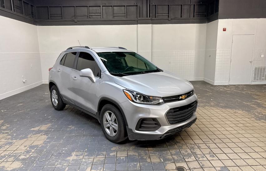  CHEVROLET TRAX 2019 Srebrny