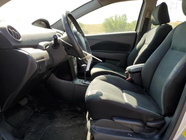 Sedans TOYOTA YARIS 2012 Srebrny