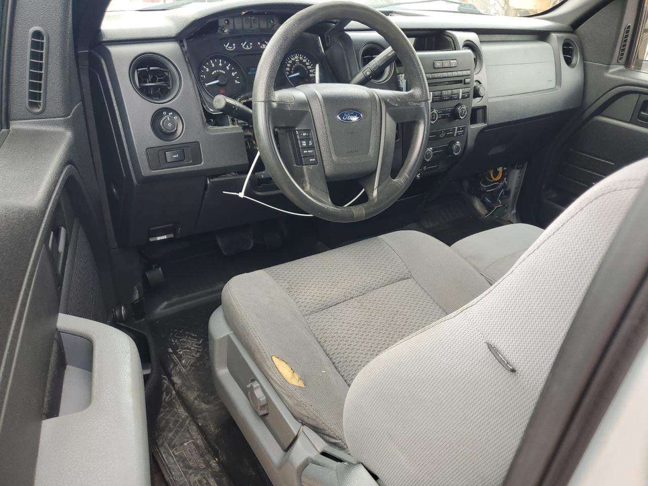 2011 Ford F150 VIN: 1FTMF1CMXBFA85868 Lot: 65291875