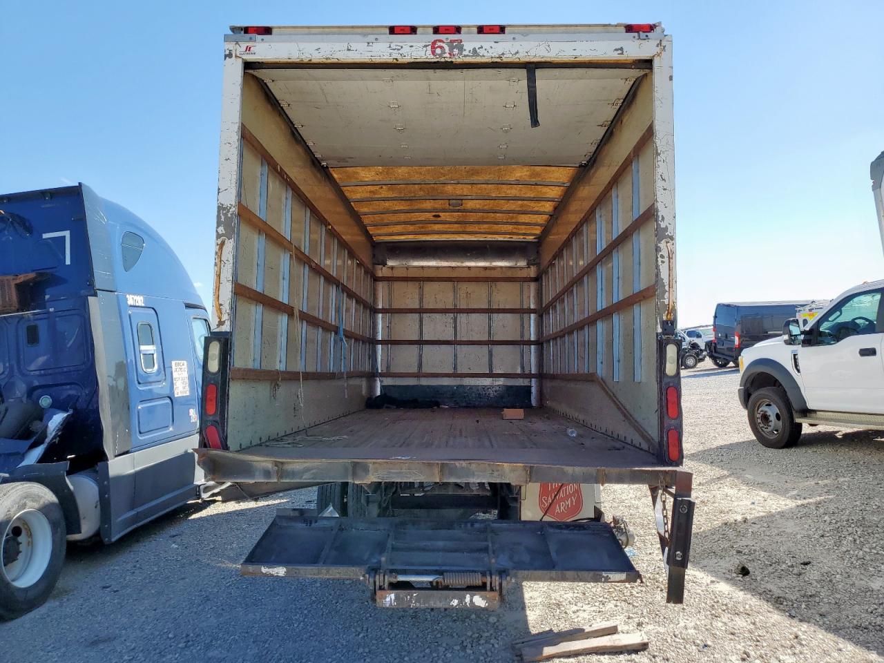 JALE5W163A7900749 2010 Isuzu Nqr