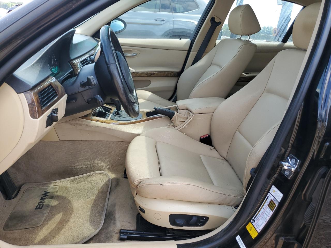 wbava33548kx83946 WBAVA33548KX83946 2008 BMW 328 I