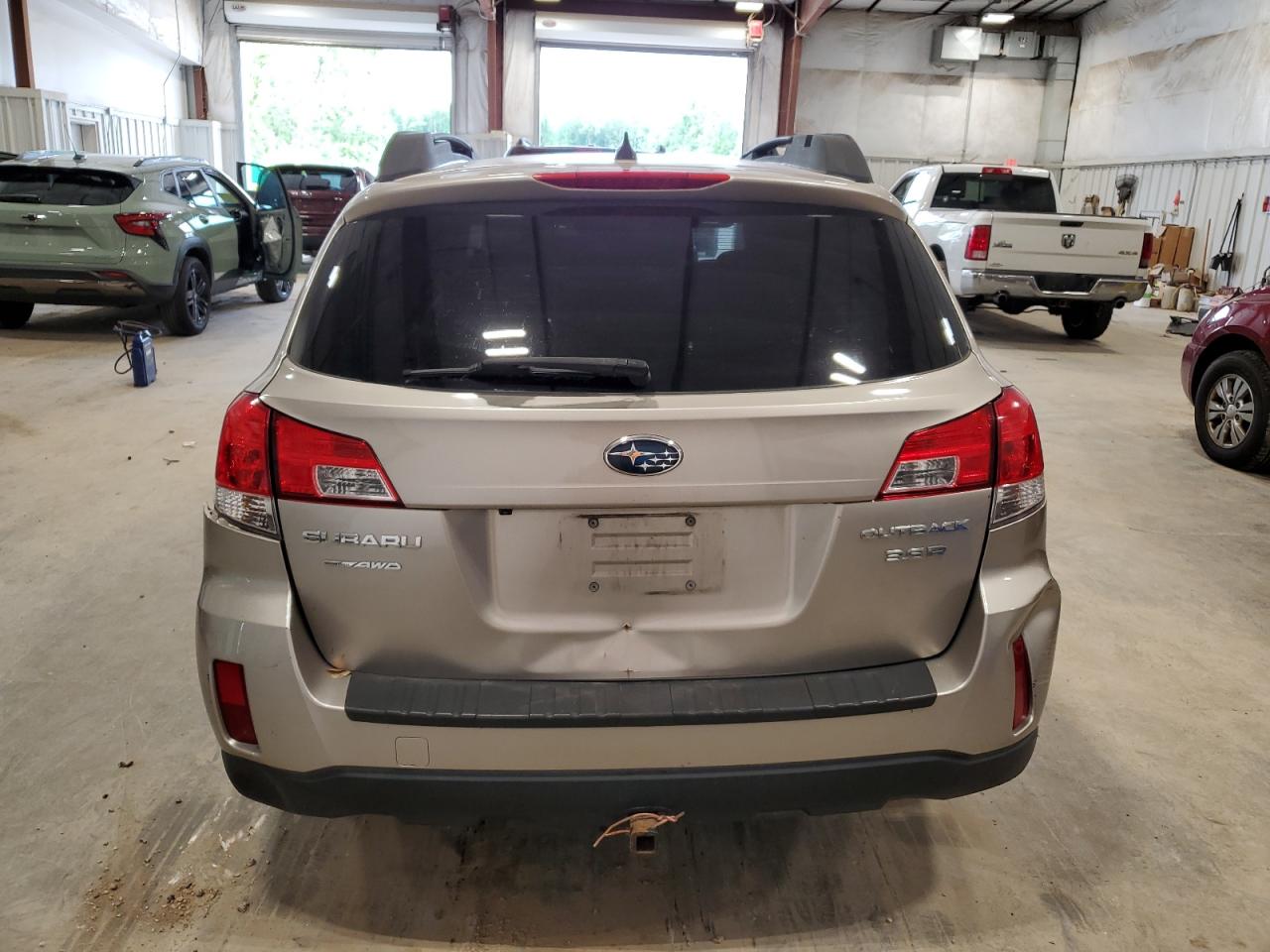 2014 Subaru Outback 3.6R Limited VIN: 4S4BRDLC7E2324744 Lot: 65046235