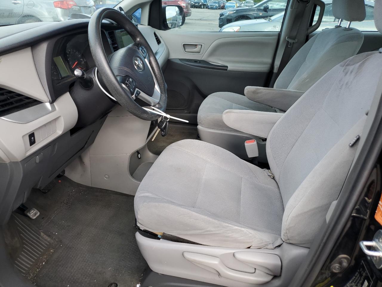 2016 Toyota Sienna VIN: 5TDZK3DC6GS735063 Lot: 63901565