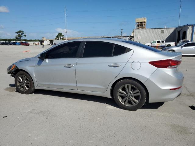  HYUNDAI ELANTRA 2018 Srebrny