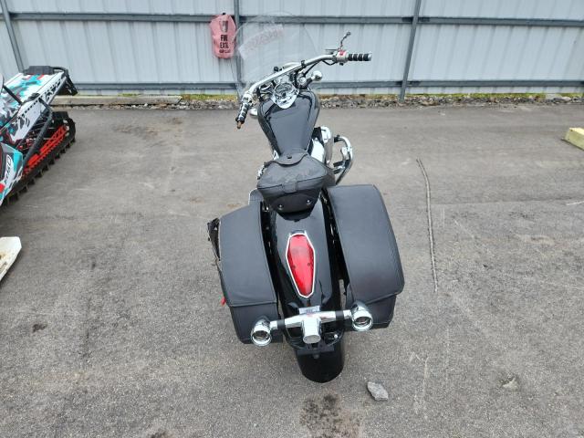 2011 HONDA VT1300 CT  