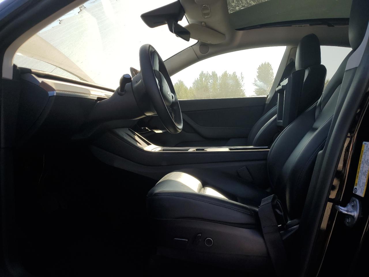 7SAYGDEE4NF481912 2022 Tesla Model Y