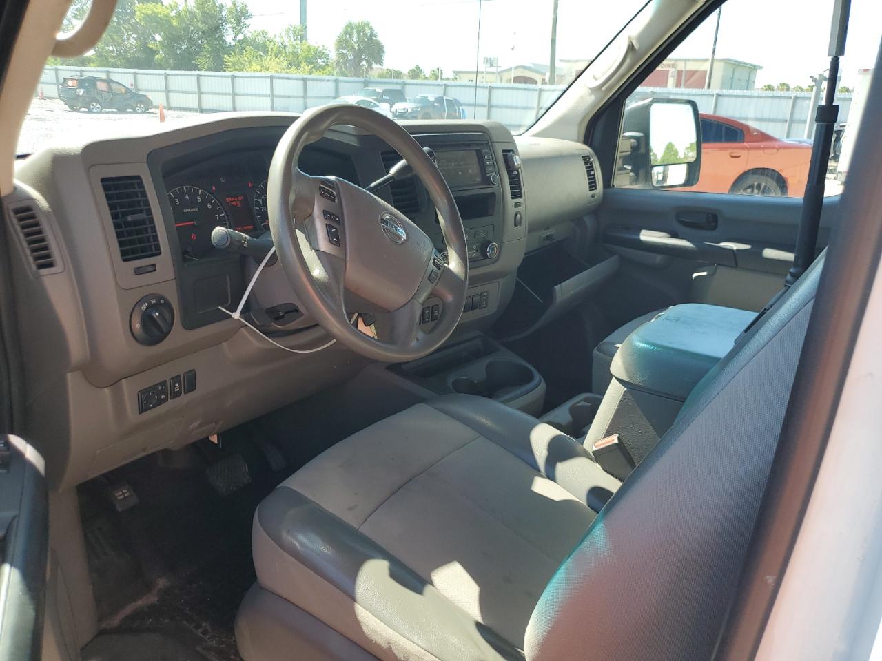 1n6af0ly2jn814477 1N6AF0LY2JN814477 2018 Nissan Nv 2500 S