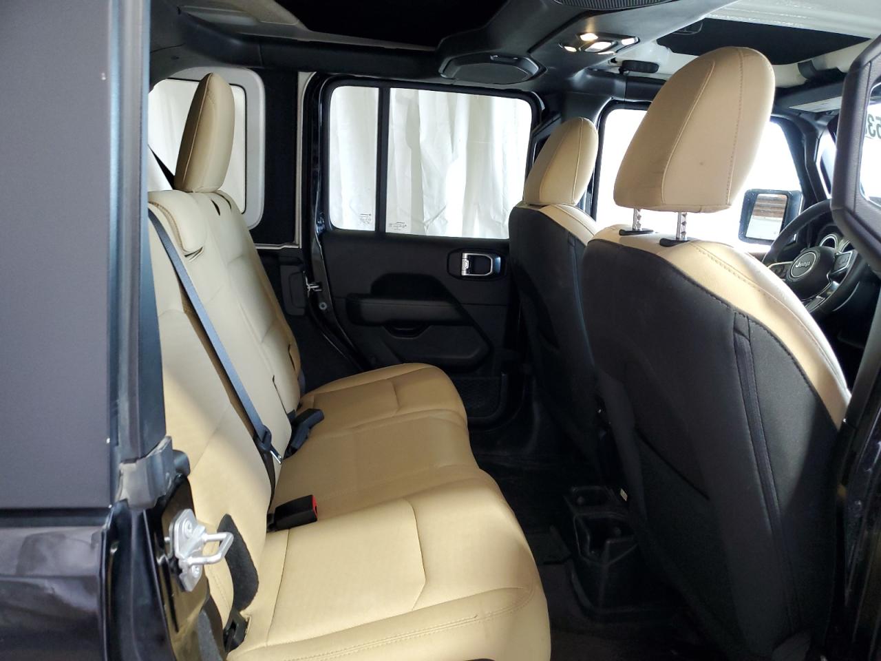 2019 Jeep Wrangler Unlimited Sahara VIN: 1C4HJXENXKW662973 Lot: 63553095