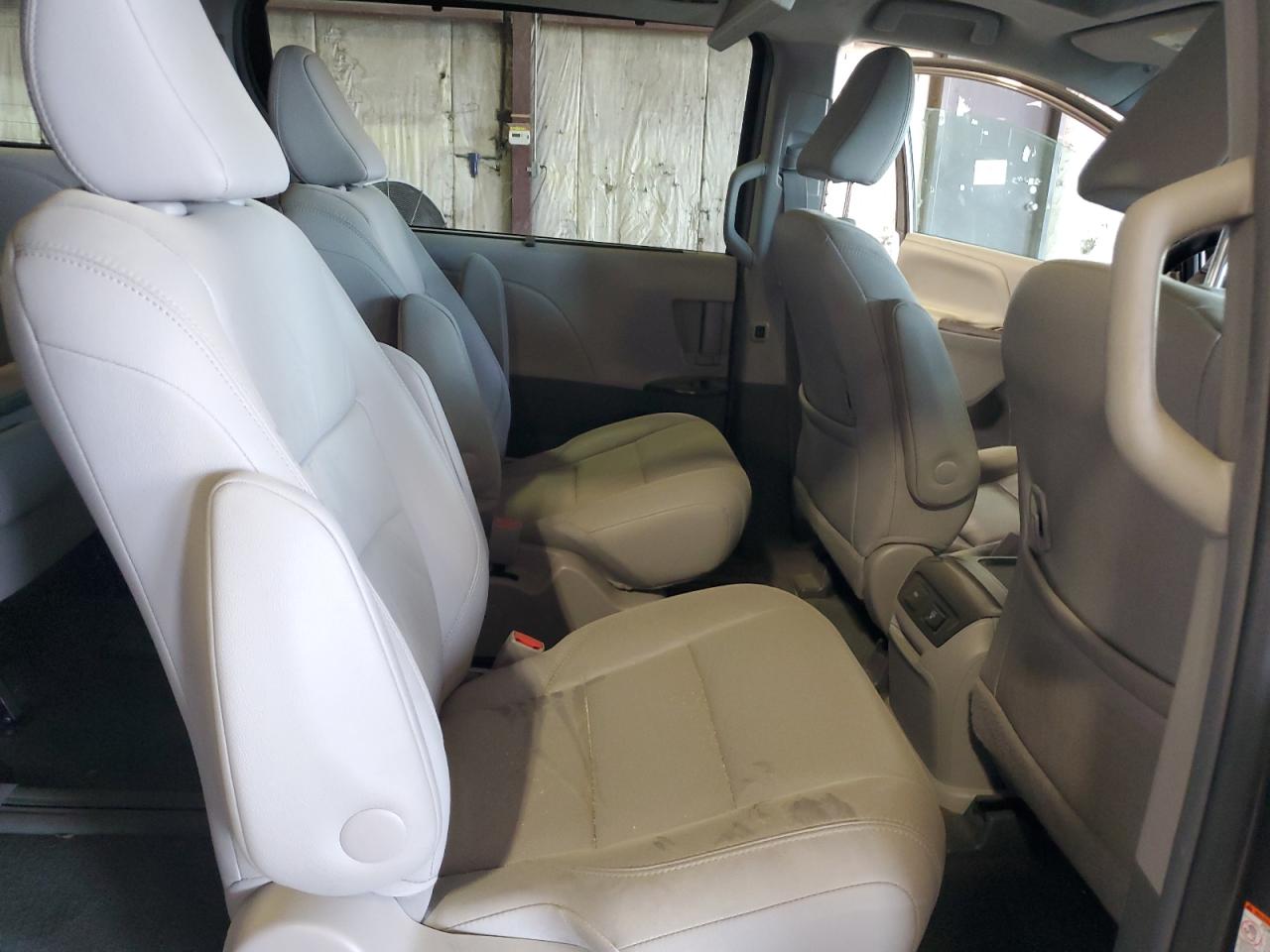 2016 Toyota Sienna Xle VIN: 5TDDK3DC9GS130108 Lot: 62654625