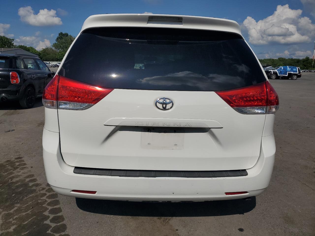 2014 Toyota Sienna Xle VIN: 5TDDK3DC5ES090851 Lot: 64527145