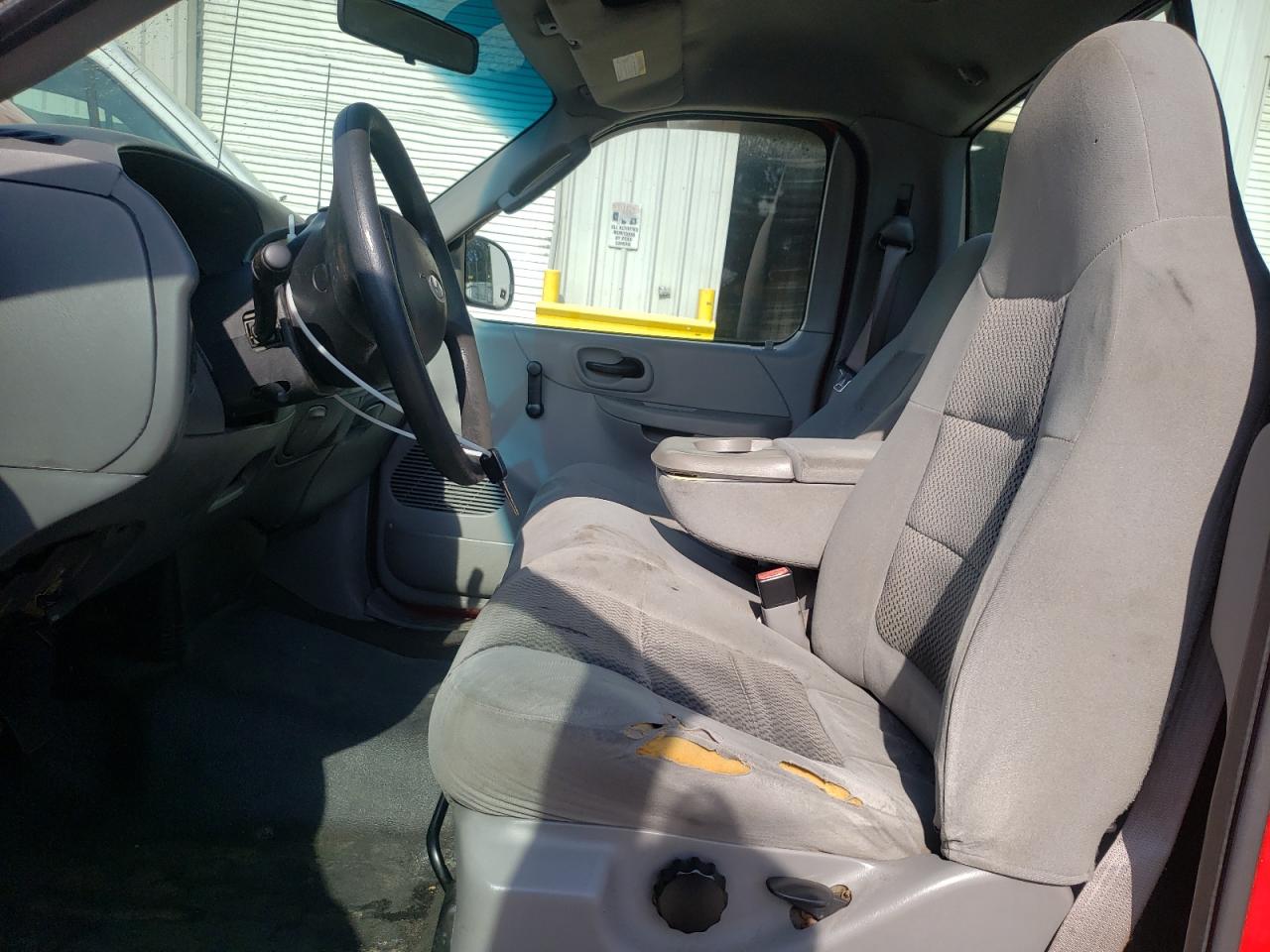 2002 Ford F150 VIN: 1FTRF17252NC04561 Lot: 62998705