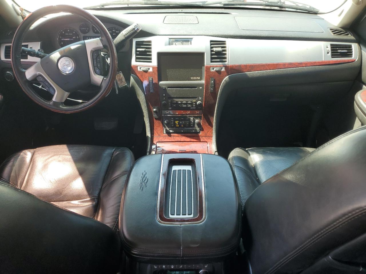 2007 Cadillac Escalade Luxury VIN: 1GYFK63827R403938 Lot: 63324055