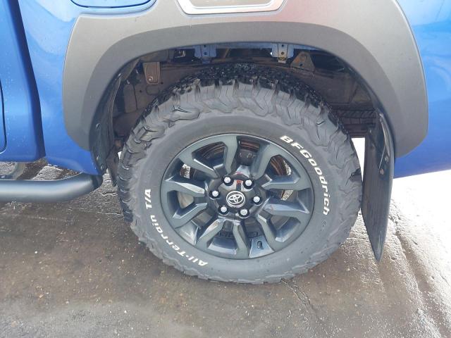 2022 TOYOTA HILUX INVI