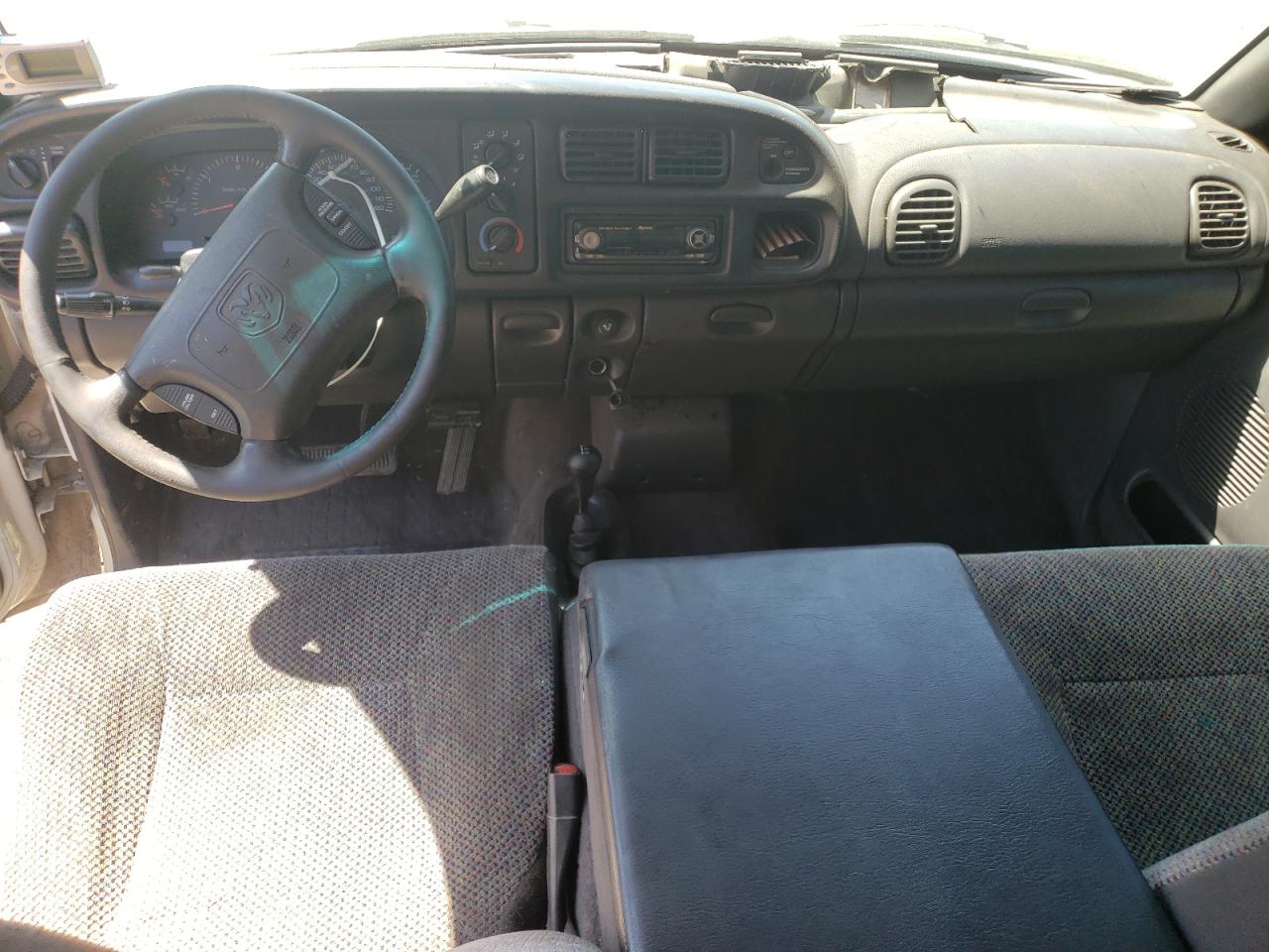 2001 Dodge Ram 2500 VIN: 3B7KF23611G700027 Lot: 64122205