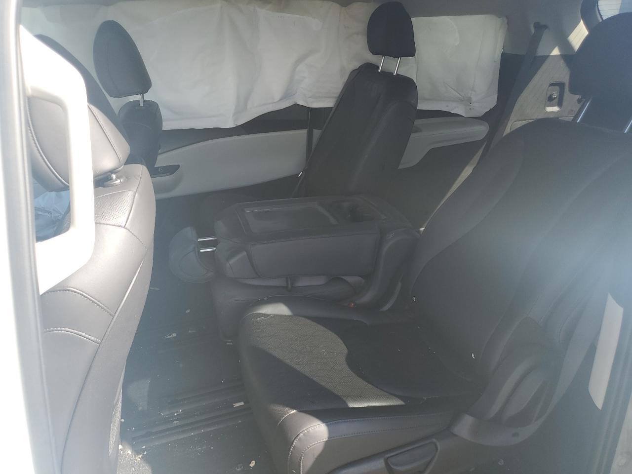2023 Kia Carnival Lx VIN: KNDNB4H3XP6215172 Lot: 62942285