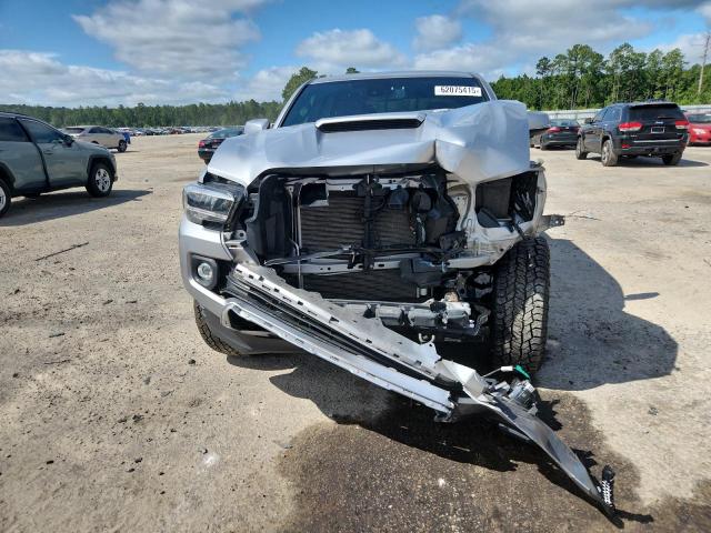  TOYOTA TACOMA 2021 Srebrny