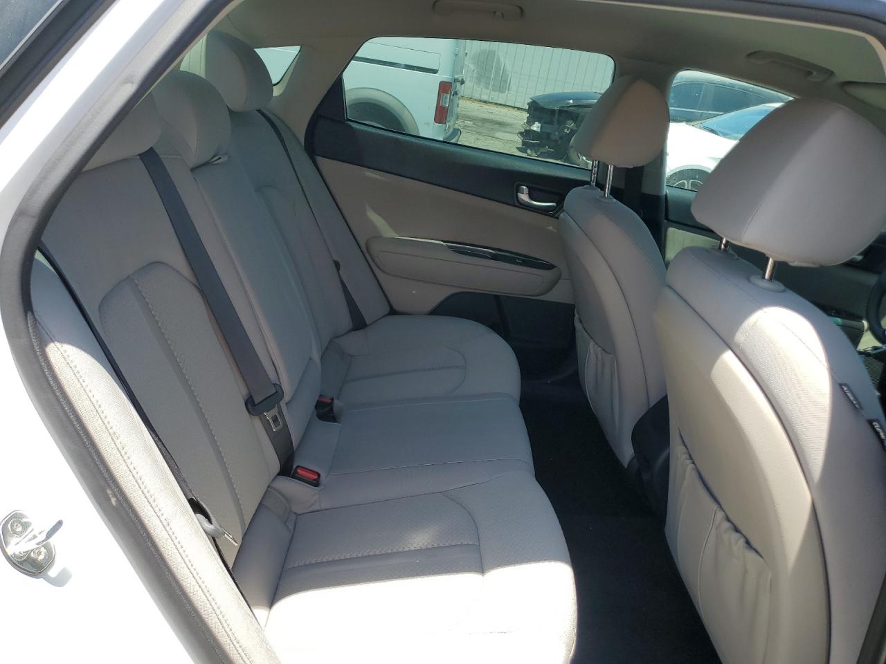 2018 Kia Optima Lx VIN: 5XXGT4L32JG261357 Lot: 64586425