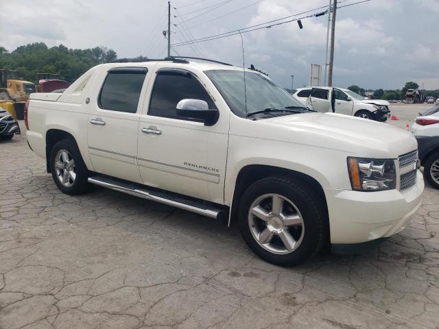 Pickups CHEVROLET AVALANCHE 2013 White