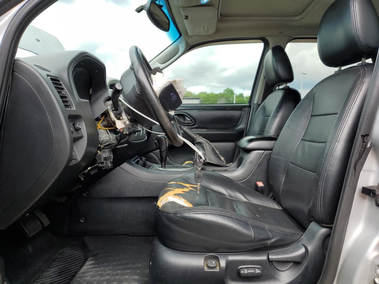 2005 Ford Escape Limited VIN: 1FMCU94165KA11181 Lot: 62880725