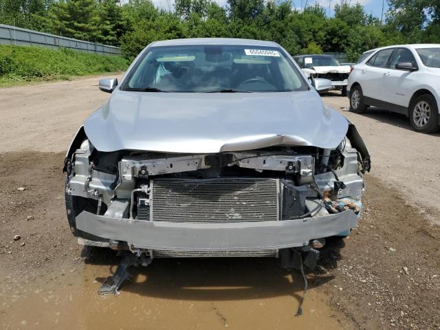  CHEVROLET MALIBU 2015 Srebrny