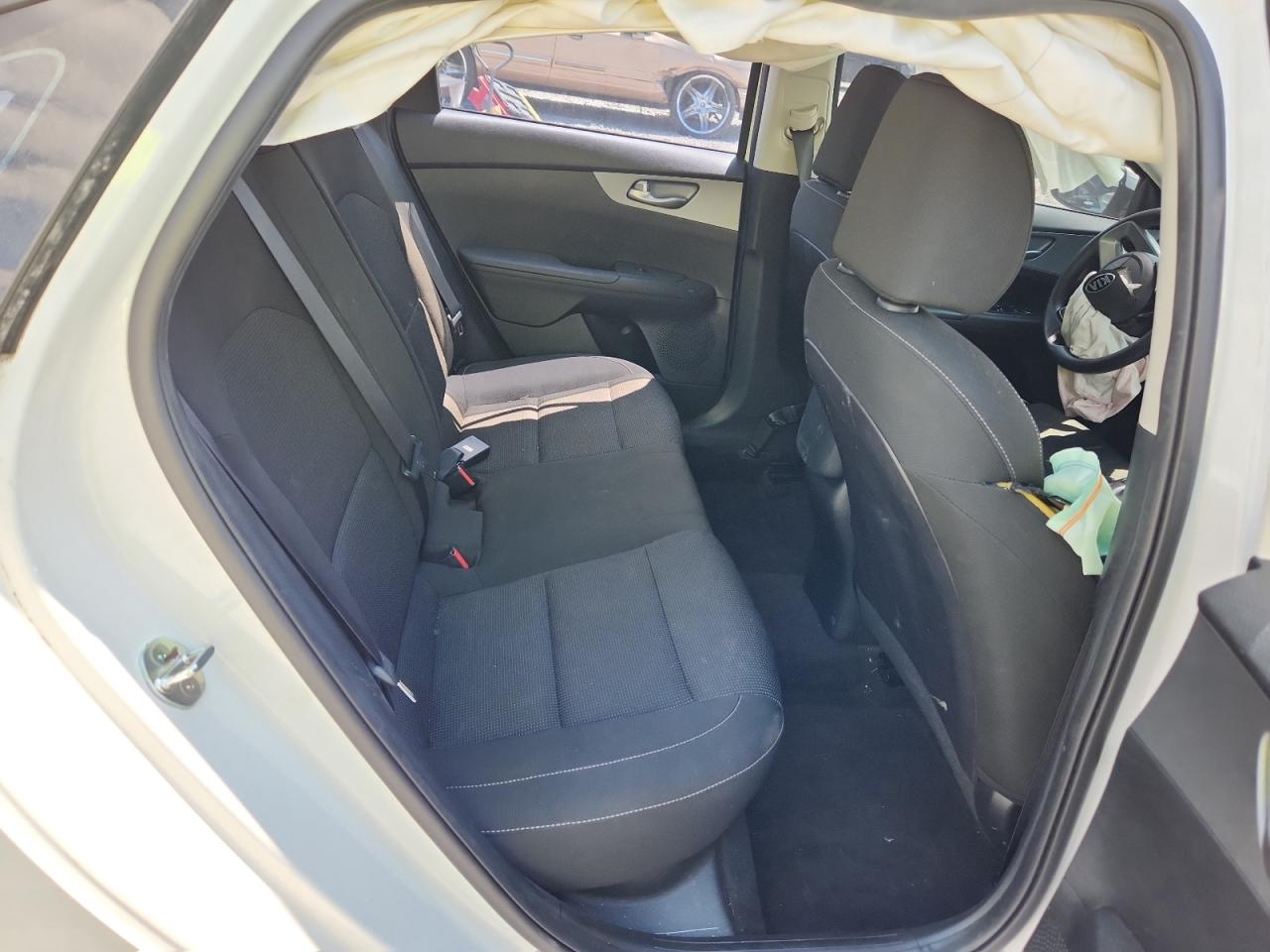 3KPF24AD9ME340161 2021 Kia Forte Fe