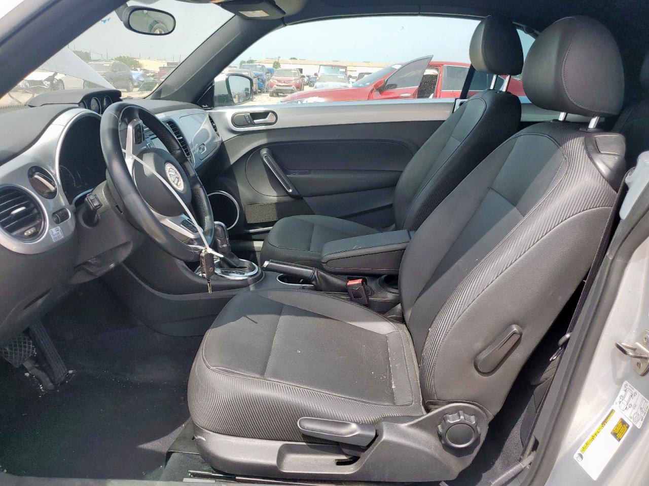 2013 Volkswagen Beetle VIN: 3VW5L7AT1DM826208 Lot: 63332585