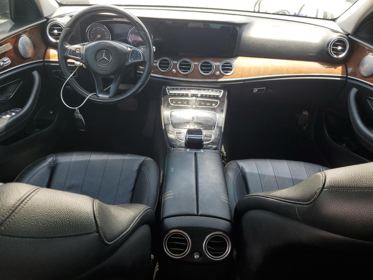 2018 Mercedes-Benz E 300 VIN: WDDZF4JB0JA408108 Lot: 64925715