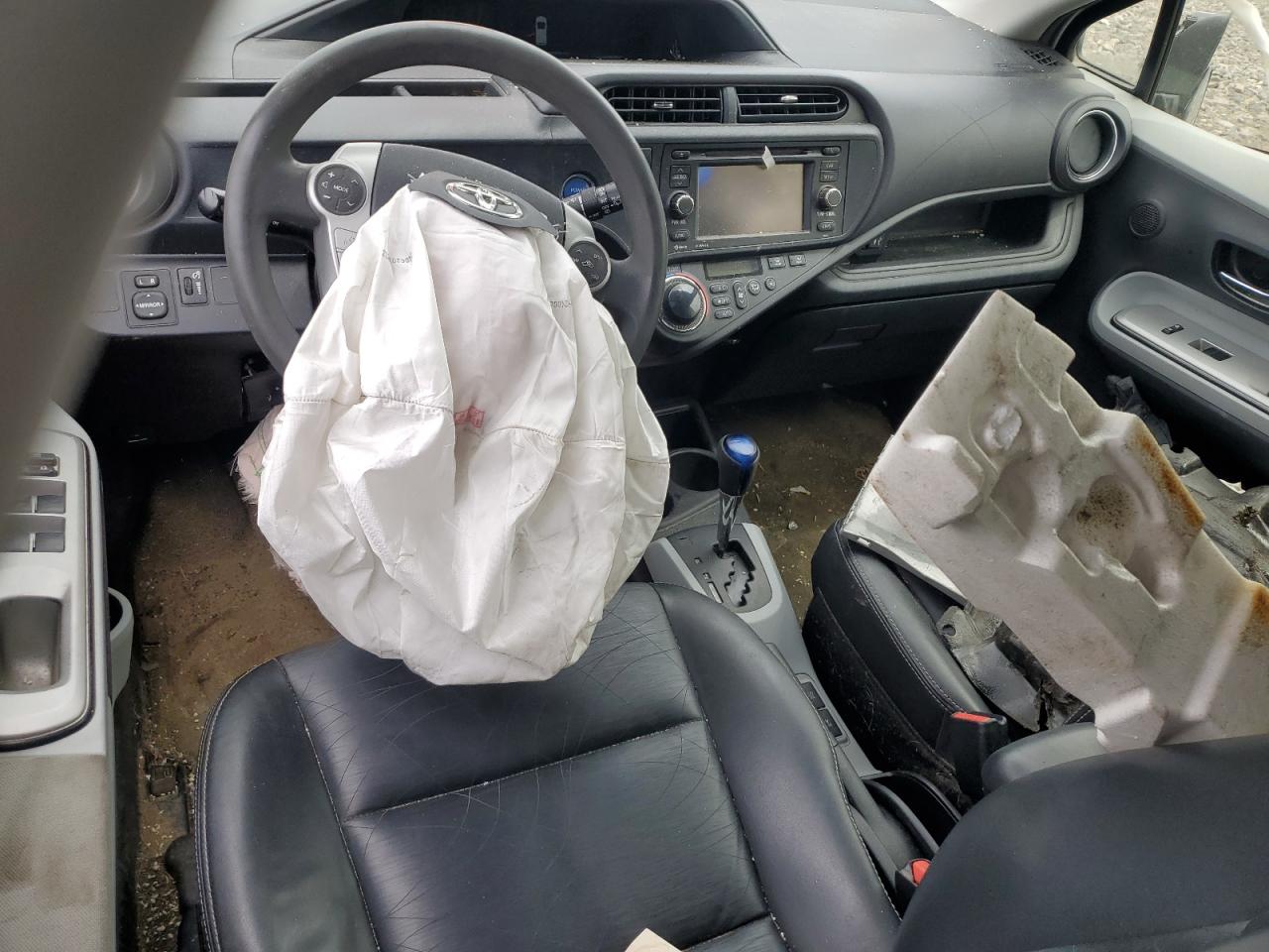 2012 Toyota Prius C VIN: JTDKDTB31C1512676 Lot: 63628805