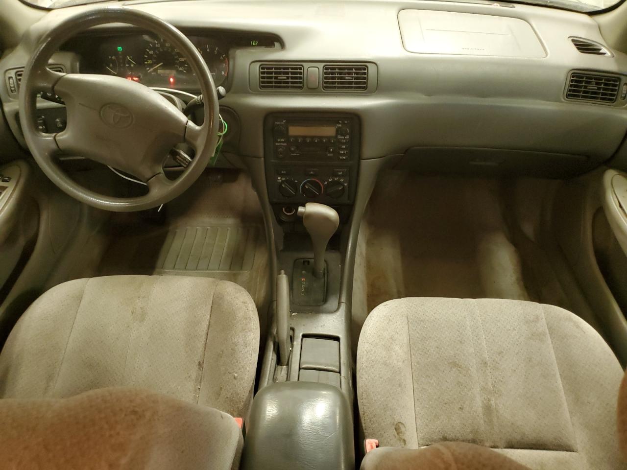 2000 Toyota Camry Le VIN: 4T1BF22K8YU107797 Lot: 65442815