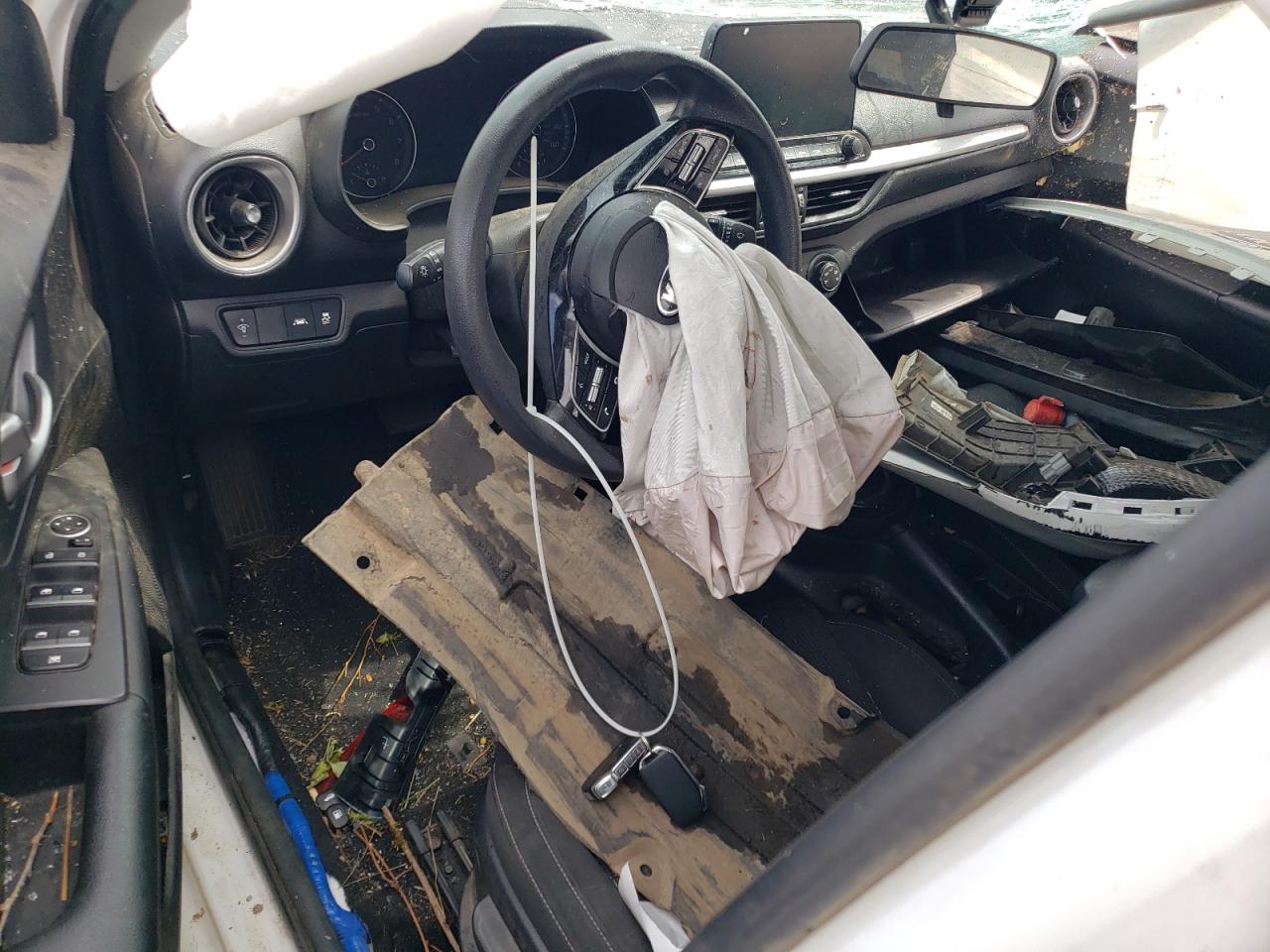 3KPF24AD8ME362989 2021 Kia Forte Fe