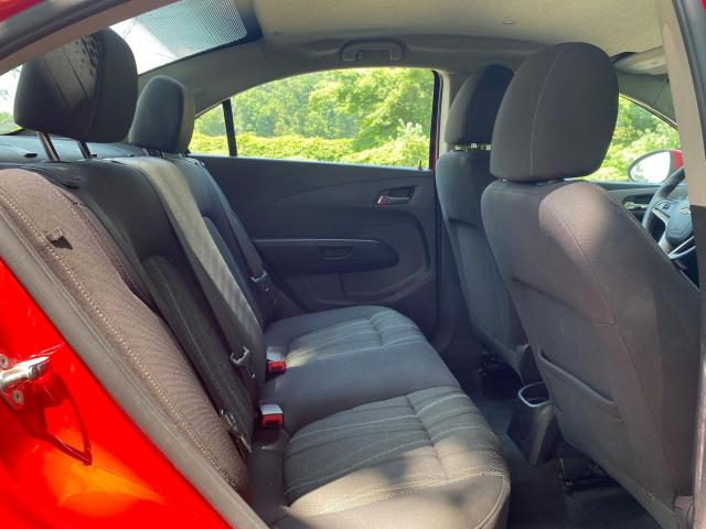 Sedans CHEVROLET SONIC 2016 Czerwony