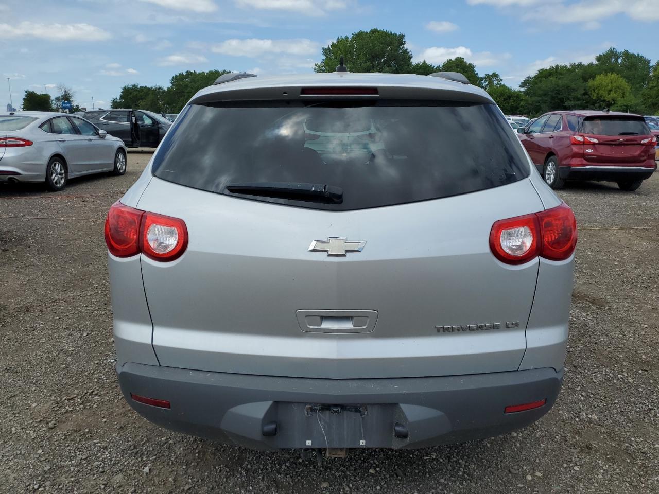 2011 Chevrolet Traverse Ls VIN: 1GNKRFED0BJ176452 Lot: 64393945