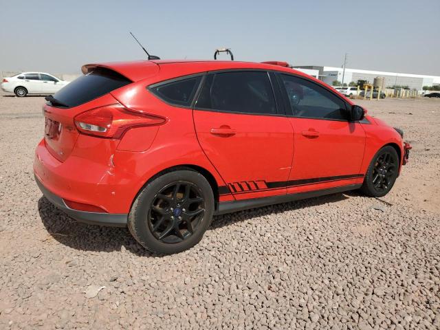 Hatchbacks FORD FOCUS 2016 Czerwony