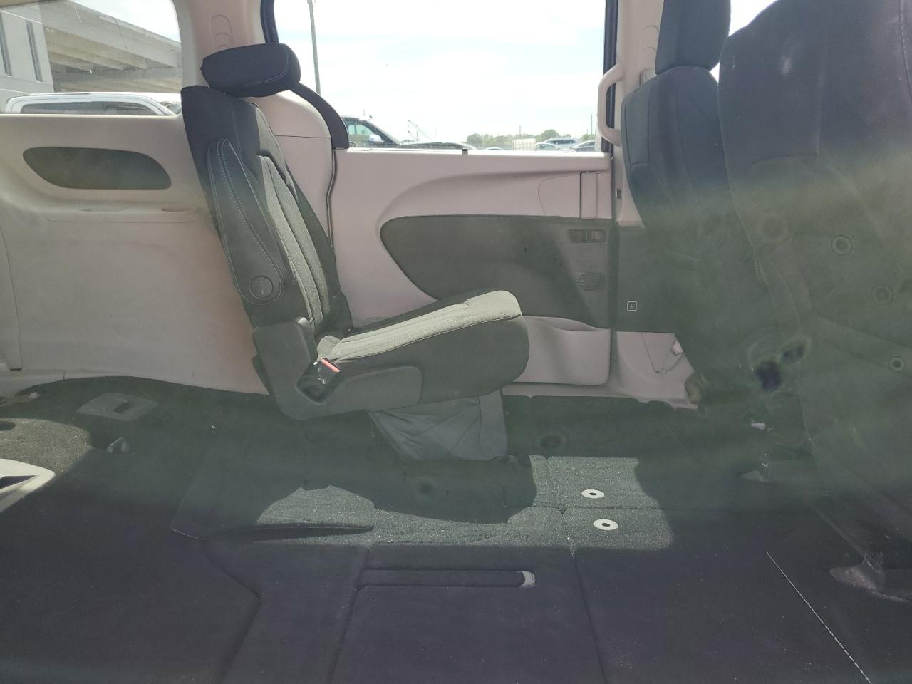 2021 Chrysler Pacifica Touring VIN: 2C4RC1FG5MR556809 Lot: 64132735