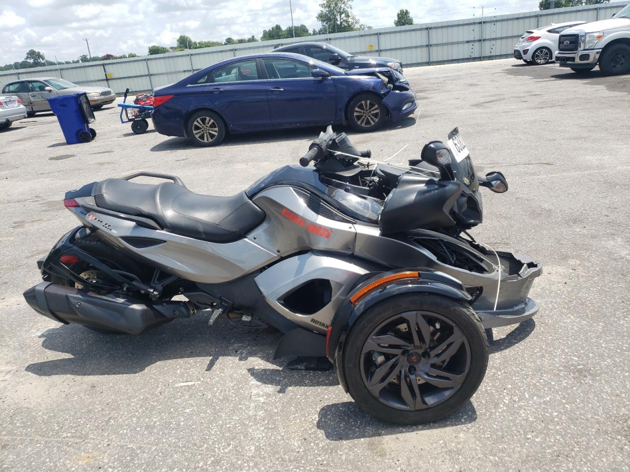 2013 Can-Am Spyder Roadster Rs