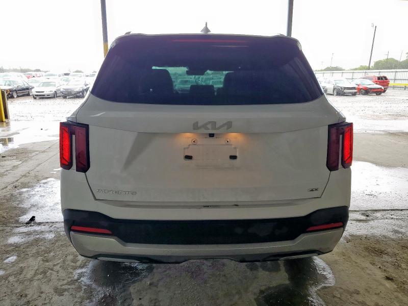  KIA SORENTO 2024 White