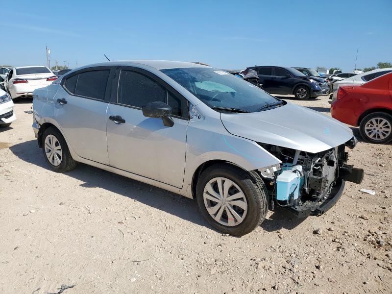  NISSAN VERSA 2024 Silver