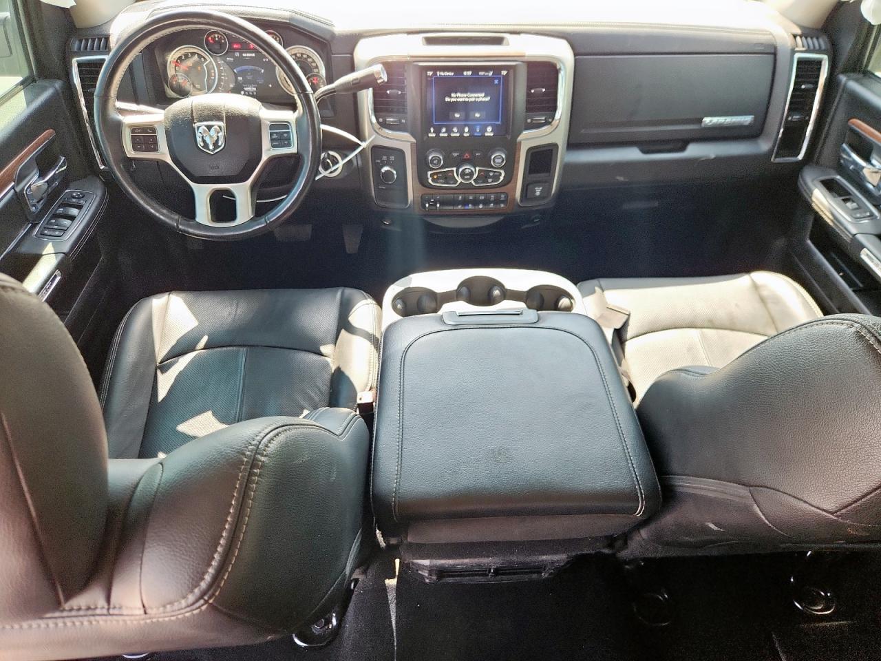 2018 Ram 2500 Laramie VIN: 3C6UR5FL3JG216631 Lot: 63998675