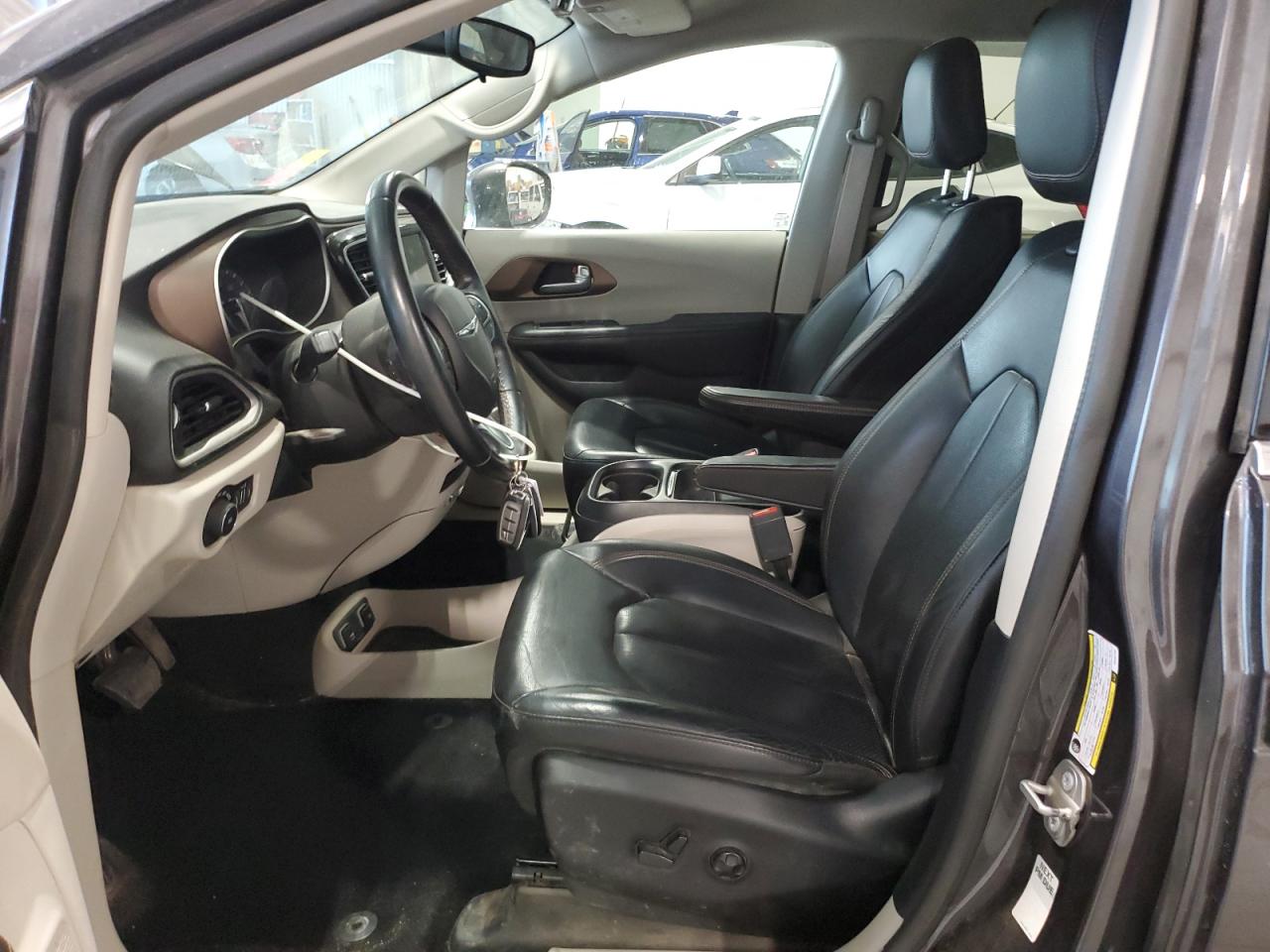 2c4rc1bg7jr142724 2C4RC1BG7JR142724 2018 Chrysler Pacifica Touring L