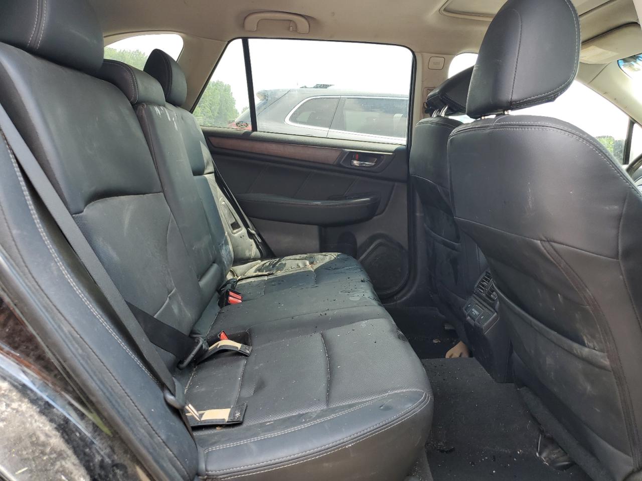 2018 Subaru Outback 2.5I Limited VIN: 4S4BSANC0J3371487 Lot: 63669315
