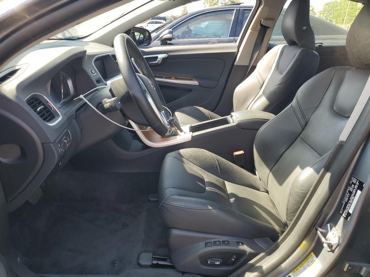 2017 Volvo S60 Platinum VIN: LYV402HM1HB149939 Lot: 63283855