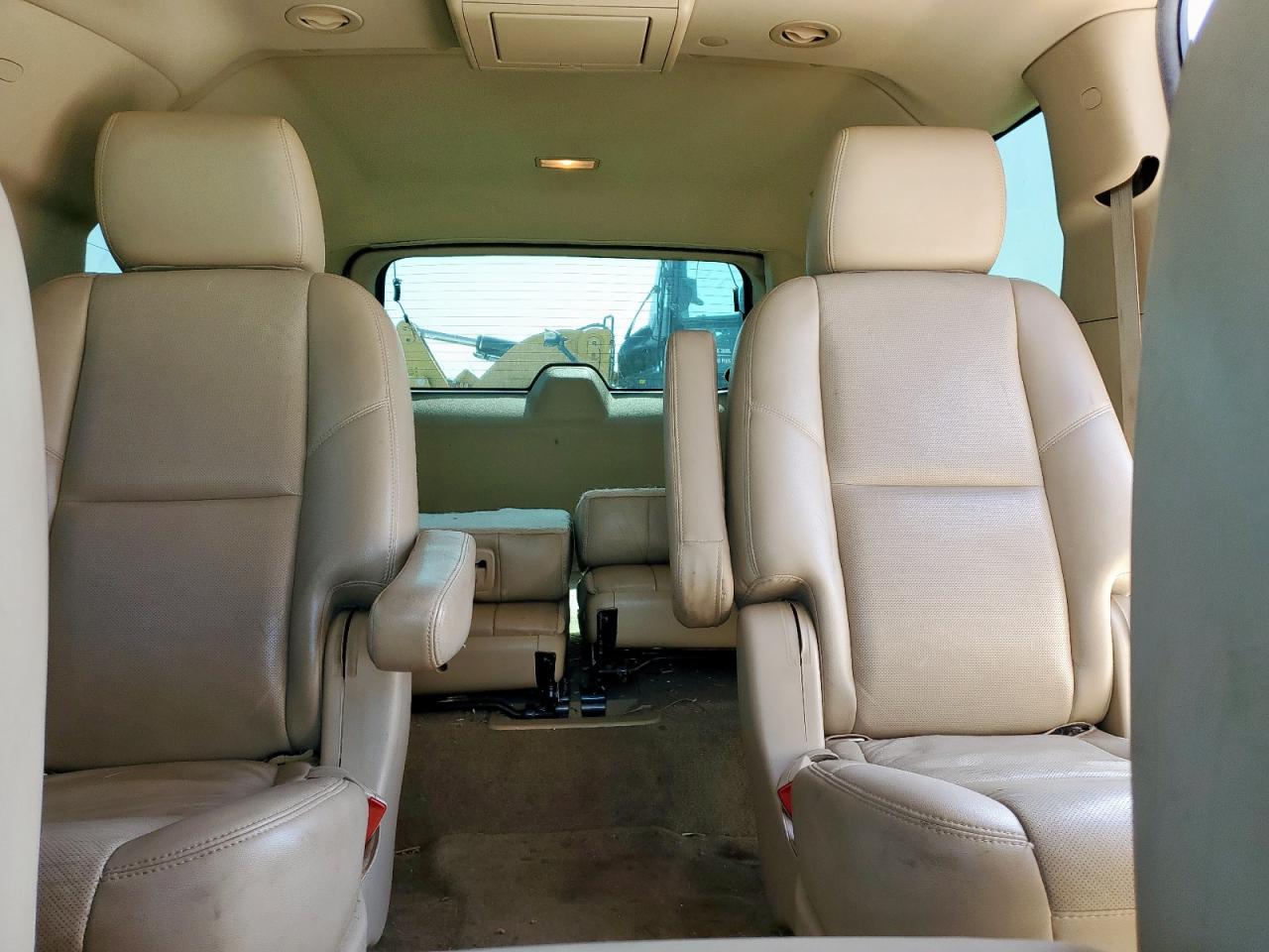 2011 GMC Yukon Xl Denali VIN: 1GKS1MEF6BR355834 Lot: 64033075